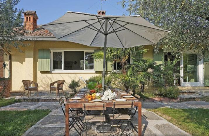 Villa Sweet Flower - With Private Pool And Garden Manerba del Garda Dış mekan fotoğraf